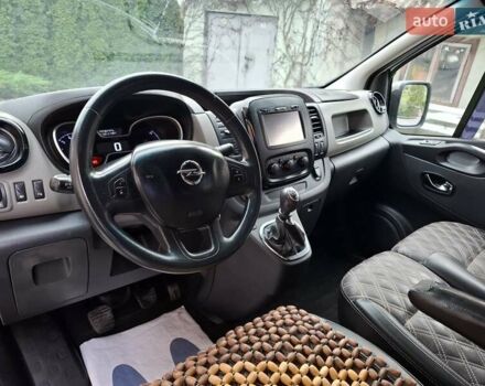 Серый Опель Виваро, объемом двигателя 1.6 л и пробегом 293 тыс. км за 14200 $, фото 28 на Automoto.ua