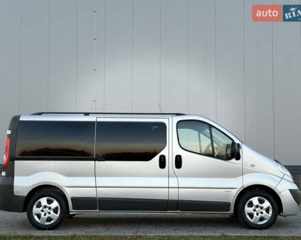 Сірий Опель Віваро, об'ємом двигуна 2 л та пробігом 263 тис. км за 16500 $, фото 4 на Automoto.ua