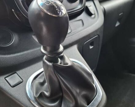 Серый Опель Виваро, объемом двигателя 1.6 л и пробегом 293 тыс. км за 14200 $, фото 21 на Automoto.ua