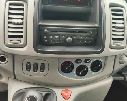 Серый Опель Виваро, объемом двигателя 2 л и пробегом 223 тыс. км за 8600 $, фото 17 на Automoto.ua