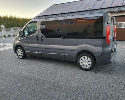 Сірий Опель Віваро, об'ємом двигуна 2 л та пробігом 250 тис. км за 9200 $, фото 2 на Automoto.ua