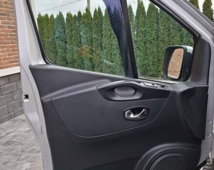 Серый Опель Виваро, объемом двигателя 1.6 л и пробегом 293 тыс. км за 14200 $, фото 16 на Automoto.ua