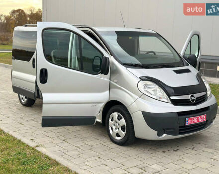 Серый Опель Виваро, объемом двигателя 2 л и пробегом 267 тыс. км за 17000 $, фото 8 на Automoto.ua