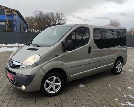 Сірий Опель Віваро, об'ємом двигуна 2 л та пробігом 222 тис. км за 14999 $, фото 7 на Automoto.ua