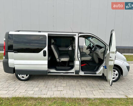 Серый Опель Виваро, объемом двигателя 2 л и пробегом 267 тыс. км за 17000 $, фото 9 на Automoto.ua