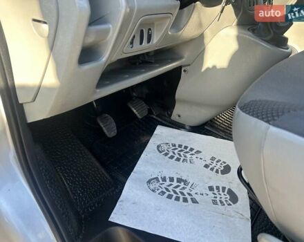 Серый Опель Виваро, объемом двигателя 2 л и пробегом 273 тыс. км за 14800 $, фото 21 на Automoto.ua