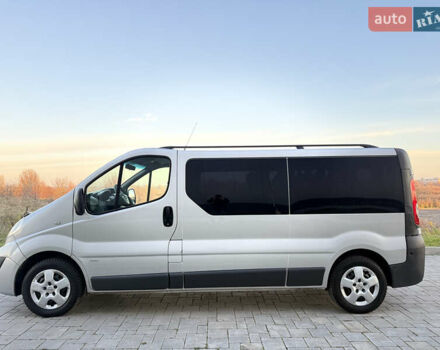 Сірий Опель Віваро, об'ємом двигуна 2 л та пробігом 263 тис. км за 16500 $, фото 8 на Automoto.ua