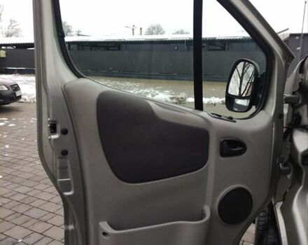 Сірий Опель Віваро, об'ємом двигуна 2 л та пробігом 222 тис. км за 14999 $, фото 27 на Automoto.ua