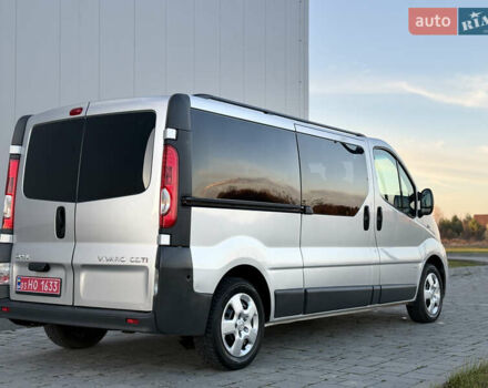 Сірий Опель Віваро, об'ємом двигуна 2 л та пробігом 263 тис. км за 16500 $, фото 5 на Automoto.ua