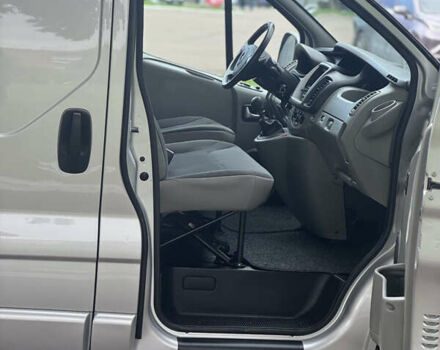 Опель Віваро 2014 у Рівному на Automoto.ua Сірий Опель Віваро, об'ємом двигуна 2 л та пробігом 187 тис. км за 13500 $, фото 18 на Automoto.ua