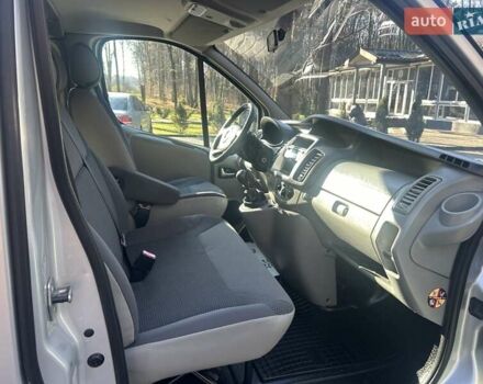 Серый Опель Виваро, объемом двигателя 2 л и пробегом 273 тыс. км за 14800 $, фото 18 на Automoto.ua