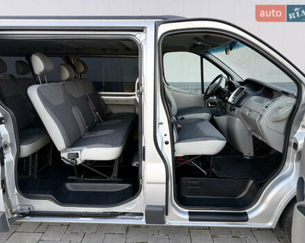 Сірий Опель Віваро, об'ємом двигуна 2 л та пробігом 263 тис. км за 16500 $, фото 22 на Automoto.ua