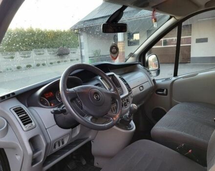 Сірий Опель Віваро, об'ємом двигуна 2 л та пробігом 250 тис. км за 9200 $, фото 21 на Automoto.ua