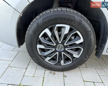 Серый Опель Виваро, объемом двигателя 2 л и пробегом 270 тыс. км за 16750 $, фото 8 на Automoto.ua