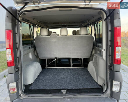 Серый Опель Виваро, объемом двигателя 2 л и пробегом 270 тыс. км за 16750 $, фото 22 на Automoto.ua