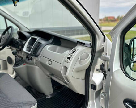 Серый Опель Виваро, объемом двигателя 2 л и пробегом 267 тыс. км за 17000 $, фото 20 на Automoto.ua