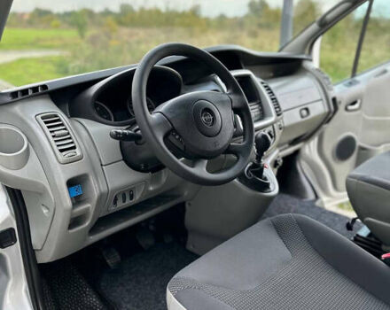 Опель Віваро 2014 у Рівному на Automoto.ua Сірий Опель Віваро, об'ємом двигуна 2 л та пробігом 270 тис. км за 16750 $, фото 12 на Automoto.ua