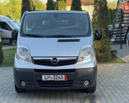 Сірий Опель Віваро, об'ємом двигуна 2 л та пробігом 147 тис. км за 15950 $, фото 2 на Automoto.ua
