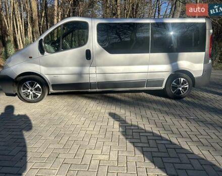 Серый Опель Виваро, объемом двигателя 2 л и пробегом 273 тыс. км за 14800 $, фото 1 на Automoto.ua