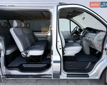 Серый Опель Виваро, объемом двигателя 2 л и пробегом 270 тыс. км за 16750 $, фото 16 на Automoto.ua