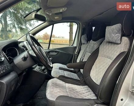 Серый Опель Виваро, объемом двигателя 1.6 л и пробегом 230 тыс. км за 14000 $, фото 7 на Automoto.ua