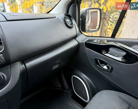 Серый Опель Виваро, объемом двигателя 1.6 л и пробегом 163 тыс. км за 15200 $, фото 7 на Automoto.ua