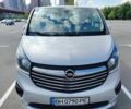 Серый Опель Виваро, объемом двигателя 1.6 л и пробегом 175 тыс. км за 16000 $, фото 2 на Automoto.ua