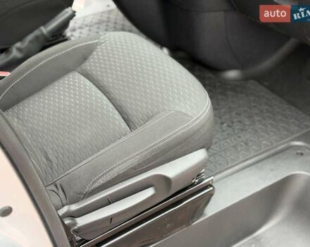 Сірий Опель Віваро, об'ємом двигуна 1.6 л та пробігом 190 тис. км за 15300 $, фото 21 на Automoto.ua
