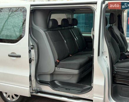 Сірий Опель Віваро, об'ємом двигуна 1.6 л та пробігом 190 тис. км за 15300 $, фото 27 на Automoto.ua