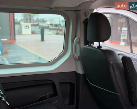 Сірий Опель Віваро, об'ємом двигуна 1.6 л та пробігом 190 тис. км за 15300 $, фото 29 на Automoto.ua