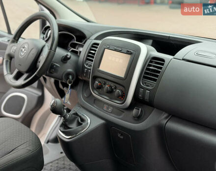 Сірий Опель Віваро, об'ємом двигуна 1.6 л та пробігом 190 тис. км за 15300 $, фото 22 на Automoto.ua