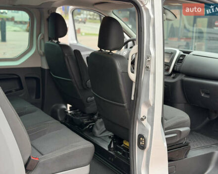 Сірий Опель Віваро, об'ємом двигуна 1.6 л та пробігом 190 тис. км за 15300 $, фото 25 на Automoto.ua