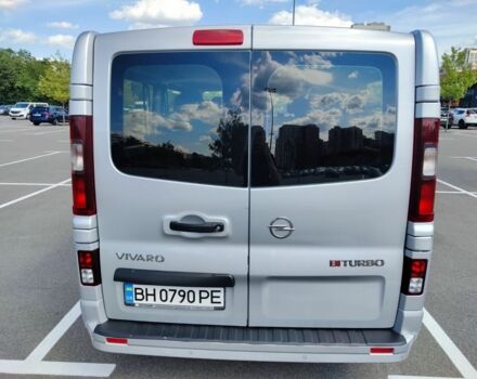 Серый Опель Виваро, объемом двигателя 1.6 л и пробегом 175 тыс. км за 16000 $, фото 7 на Automoto.ua