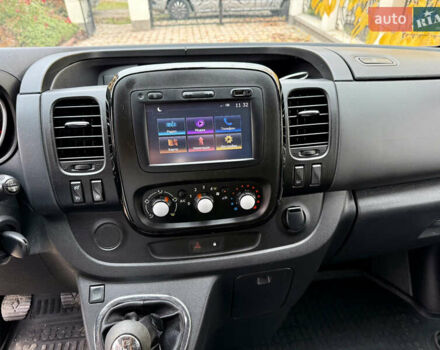 Серый Опель Виваро, объемом двигателя 1.6 л и пробегом 163 тыс. км за 15200 $, фото 4 на Automoto.ua