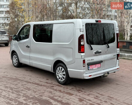 Сірий Опель Віваро, об'ємом двигуна 1.6 л та пробігом 190 тис. км за 15300 $, фото 2 на Automoto.ua