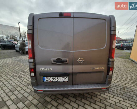 Серый Опель Виваро, объемом двигателя 1.6 л и пробегом 239 тыс. км за 12999 $, фото 3 на Automoto.ua