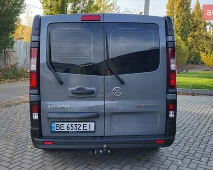 Серый Опель Виваро, объемом двигателя 1.6 л и пробегом 310 тыс. км за 15900 $, фото 5 на Automoto.ua