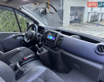 Серый Опель Виваро, объемом двигателя 1.6 л и пробегом 238 тыс. км за 17000 $, фото 21 на Automoto.ua