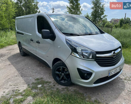 Серый Опель Виваро, объемом двигателя 1.6 л и пробегом 312 тыс. км за 12500 $, фото 2 на Automoto.ua