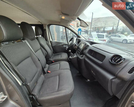 Серый Опель Виваро, объемом двигателя 1.6 л и пробегом 239 тыс. км за 12999 $, фото 7 на Automoto.ua