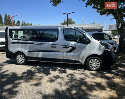 Серый Опель Виваро, объемом двигателя 1.6 л и пробегом 190 тыс. км за 20500 $, фото 4 на Automoto.ua