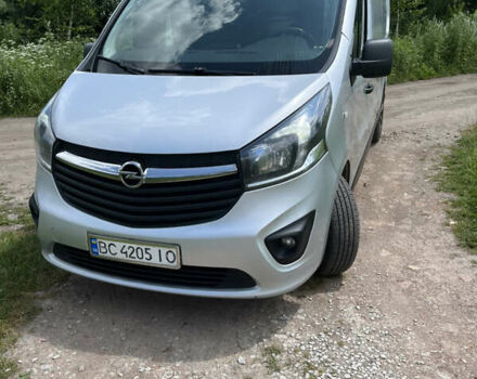 Серый Опель Виваро, объемом двигателя 1.6 л и пробегом 312 тыс. км за 12500 $, фото 1 на Automoto.ua