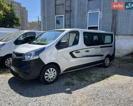 Серый Опель Виваро, объемом двигателя 1.6 л и пробегом 190 тыс. км за 20500 $, фото 66 на Automoto.ua