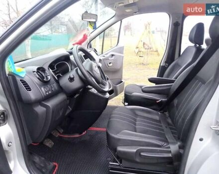 Серый Опель Виваро, объемом двигателя 1.6 л и пробегом 259 тыс. км за 17800 $, фото 5 на Automoto.ua