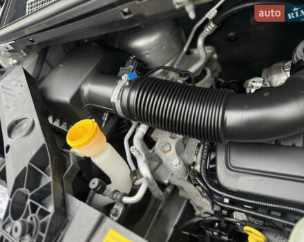 Серый Опель Виваро, объемом двигателя 1.6 л и пробегом 184 тыс. км за 16800 $, фото 75 на Automoto.ua