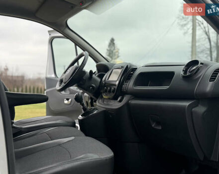 Серый Опель Виваро, объемом двигателя 1.6 л и пробегом 184 тыс. км за 16800 $, фото 57 на Automoto.ua