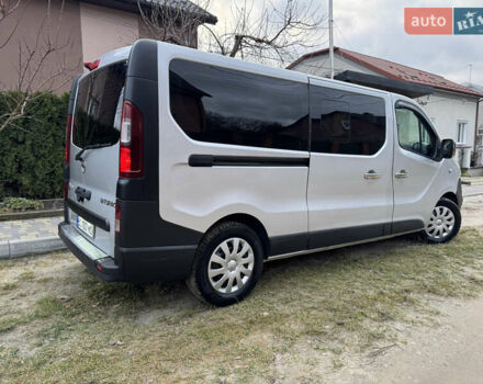 Серый Опель Виваро, объемом двигателя 1.6 л и пробегом 238 тыс. км за 17000 $, фото 5 на Automoto.ua