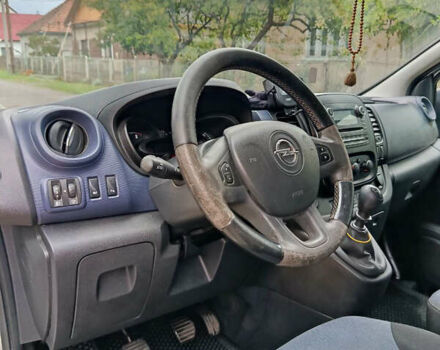 Сірий Опель Віваро, об'ємом двигуна 1.6 л та пробігом 298 тис. км за 16600 $, фото 5 на Automoto.ua