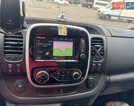 Серый Опель Виваро, объемом двигателя 1.6 л и пробегом 229 тыс. км за 20999 $, фото 4 на Automoto.ua