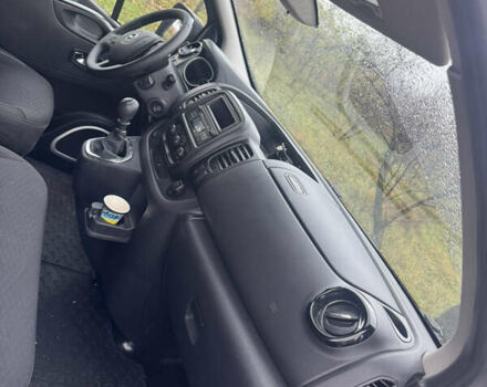 Серый Опель Виваро, объемом двигателя 1.6 л и пробегом 260 тыс. км за 15950 $, фото 5 на Automoto.ua